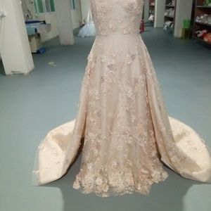 Flora wedding gown bundle with detachable train"